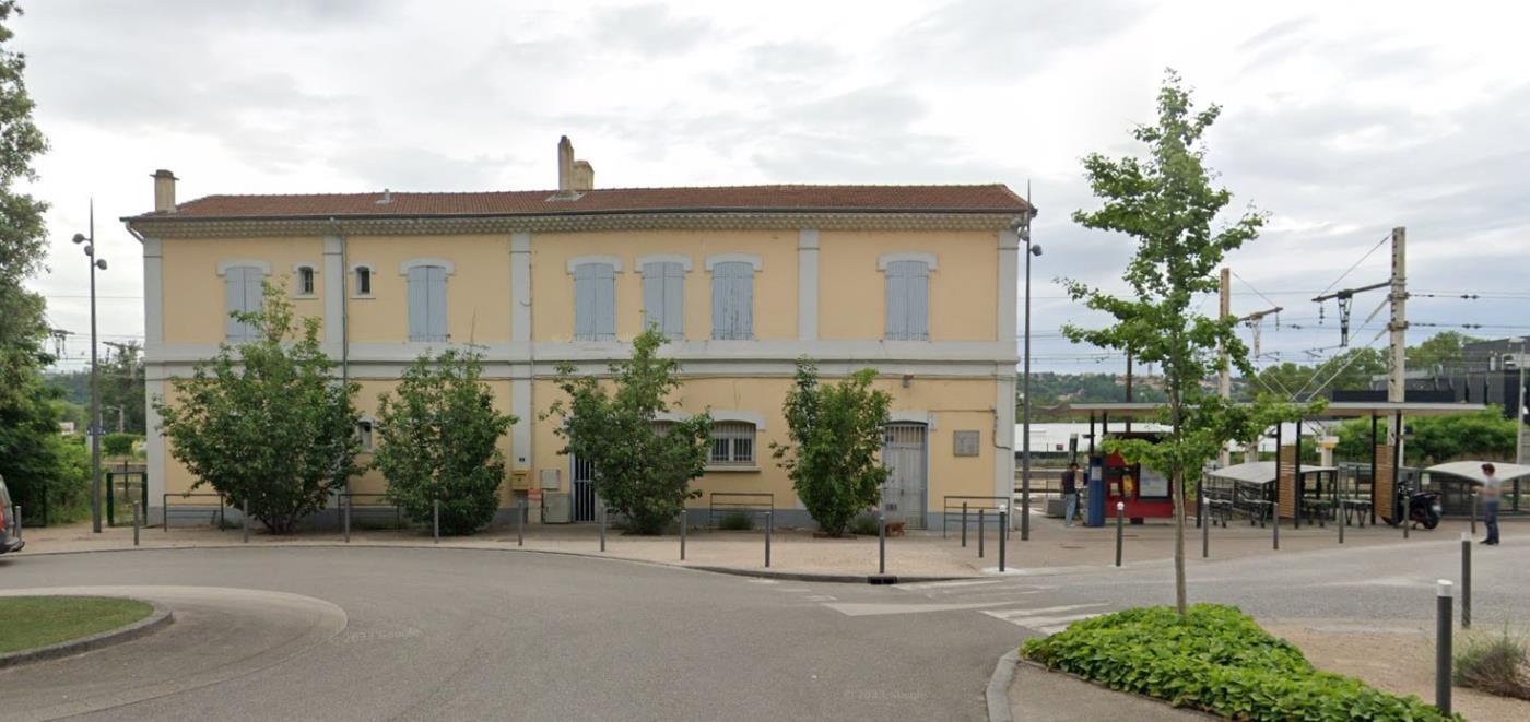 Gare de Sérézin